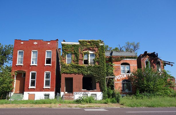 Row Houses in Varied States of Decay, St. Louis, 2016. Photograph by Joseph Heathcott.