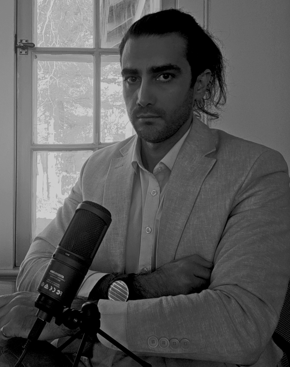 Portrait of Damon Bolhassani
