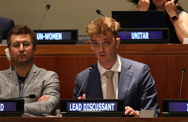 Un Youth Speaker